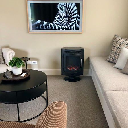 Peaceful Retreat - Hawea Flat Appartement Buitenkant foto